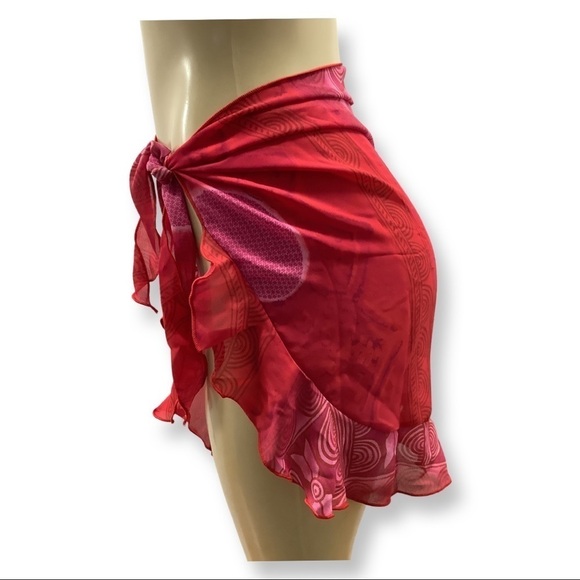 Zuliana Size S/M Red Printed Sarong. Made in USA New With Tags - Picture 2 of 4